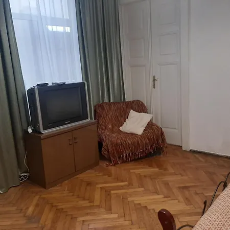 Apartment Kvartira Na B Khmelnytskoho