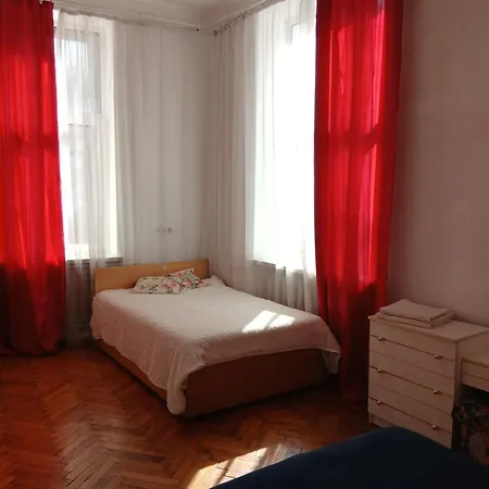 Апартаменты Kvartira Na B Khmelnytskoho *