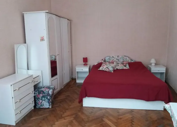 Apartment Kvartira Na B Khmelnytskoho