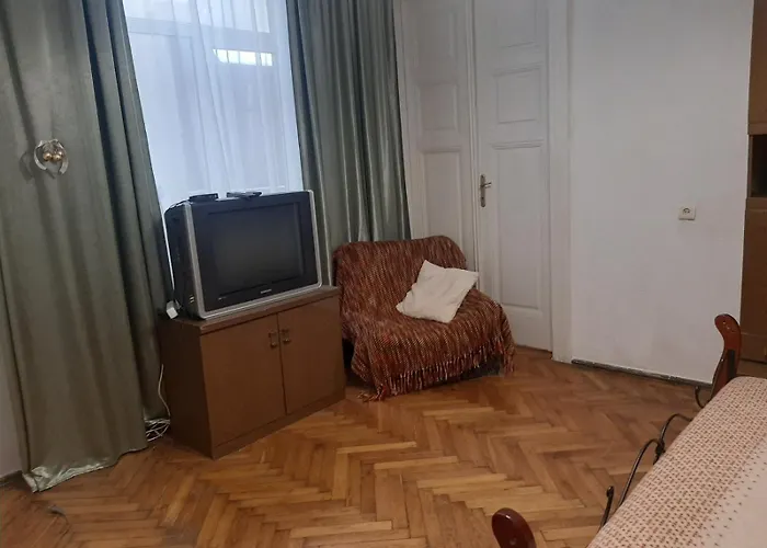 Apartment Kvartira Na B Khmelnytskoho